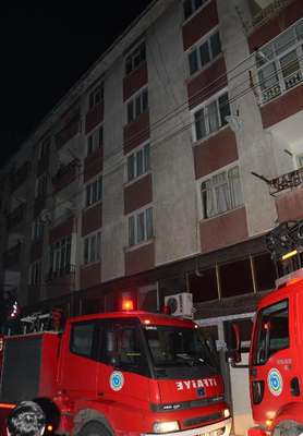 YANGINDA MAHSUR KALANLARI İFTAİYE KURTARDI