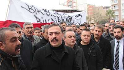 Manisa'da, Çakıroğlu için gıyabi cenaze namazı ve yürüyüş