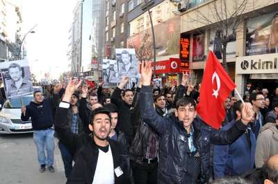 Elazığ'da ülkücü Çakıroğlu için 10 bin kişi yürüdü