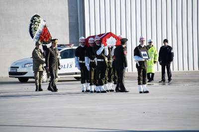 Nefes kesen 'Şah Fırat' operasyonu: Birlikler 3 noktadan girdi (4)