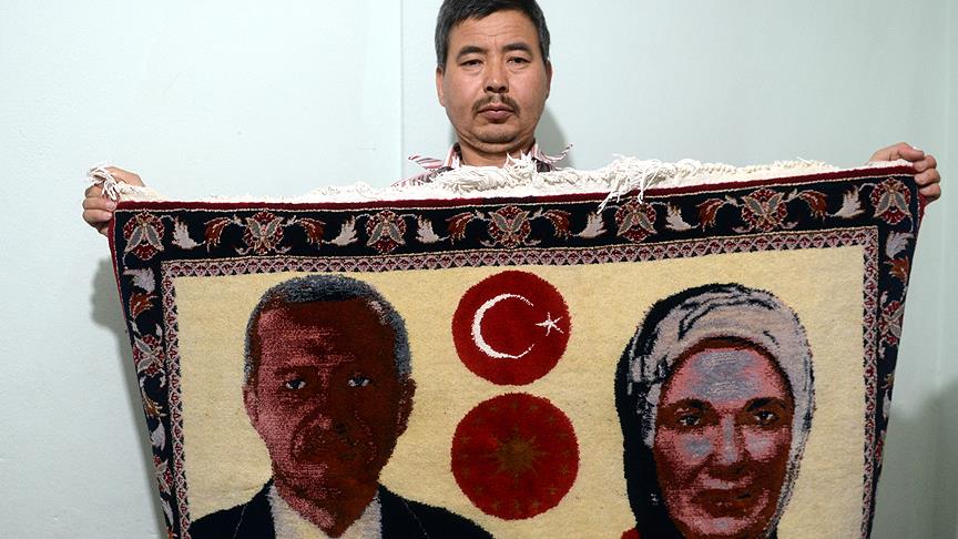 Erdoğan'a sevgisini halıya işledi