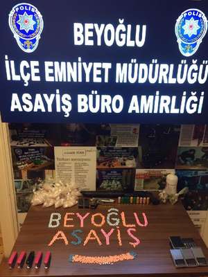 Beyoğlu’nda 100 bin TL değerinde uyuşturucu ele geçirildi