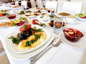 Dört kişilik bir ailenin iftar maliyeti