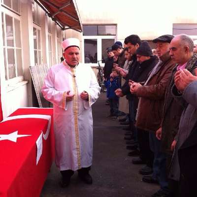 Fırat için Almanya’da gıyabi cenaze namazı