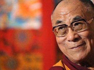Dalay Lama: Almanya, Arap ülkesine dönüşemez