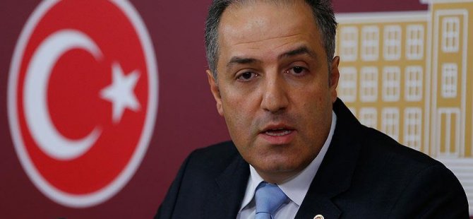 'Sadakat talebi sağ popülistlerin değirmenine su taşımaktır'