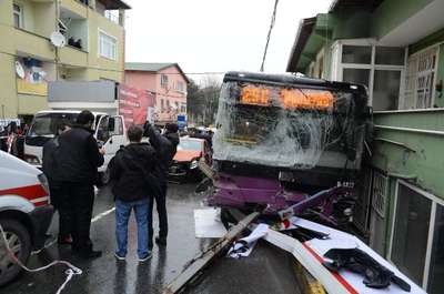 Sarıyer’de otobüs dehşeti: 2 ölü, 8 yaralı