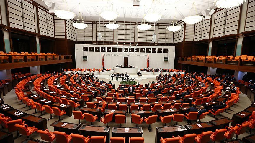 Üç partiden Alman Meclisine kınama