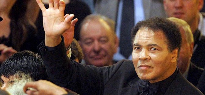 Efsanevi boksör Muhammed Ali hayatını kaybetti