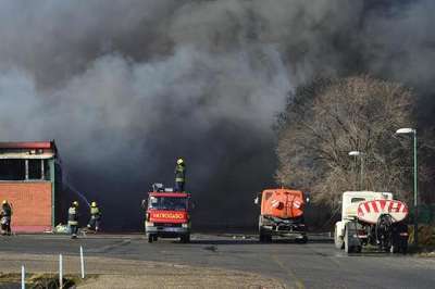 Belgrad'da korkutan yangın