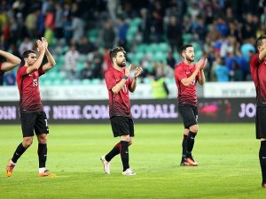 A Milli Takım Slovenya'yı tek golle geçti