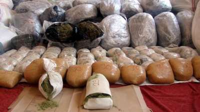 Sivas'ta bir kamyonda 1 ton 221 kilo esrar ele geçti