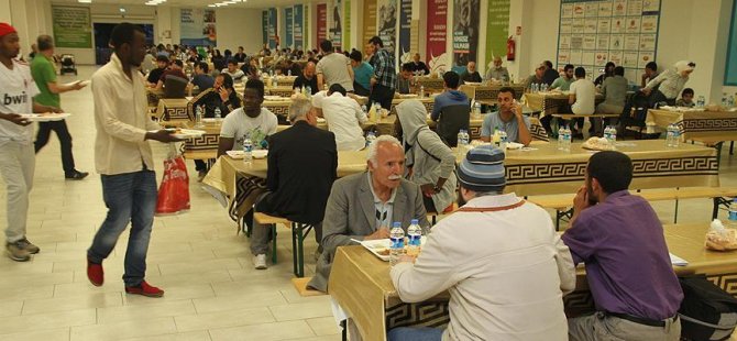 Almanya'da ilk iftar