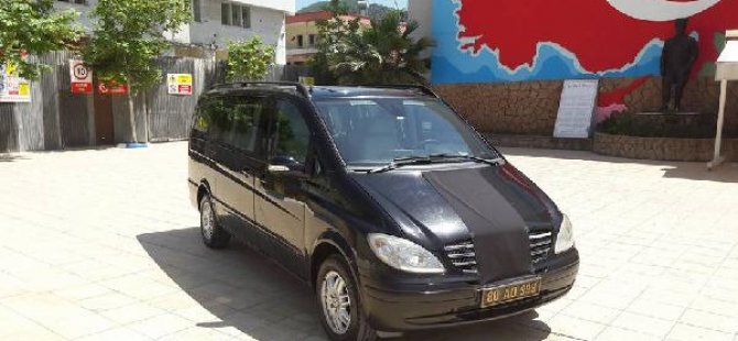 Mercedes makam aracıyla Almanya'yı protesto etti