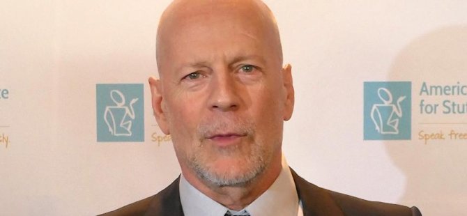 Bruce Willis'e 'kekeme ödülü'