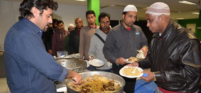 Federal polis yabancı öğrencilere iftar verdi