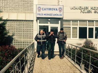 Otomobil çalan 3 şüpheli yakalandı