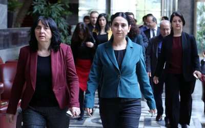 Figen Yüksekdağ: Türk Bayrağı bugün Kobani halkının güvencesiyle orada dalgalanıyor