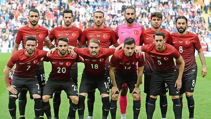 İşte ilk on birimiz