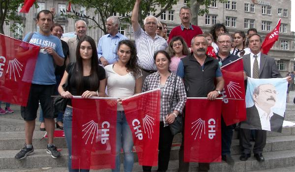 Kılıçdaroğlu'na yönelik saldırılar Köln'de protesto edildi