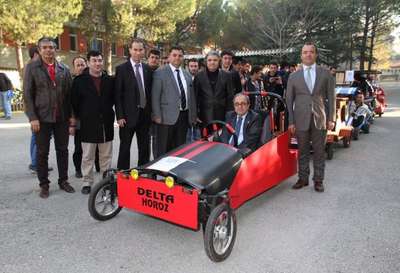 PAÜ'DEN ELEKTRİKLE ÇALIŞAN 5 ARAÇ