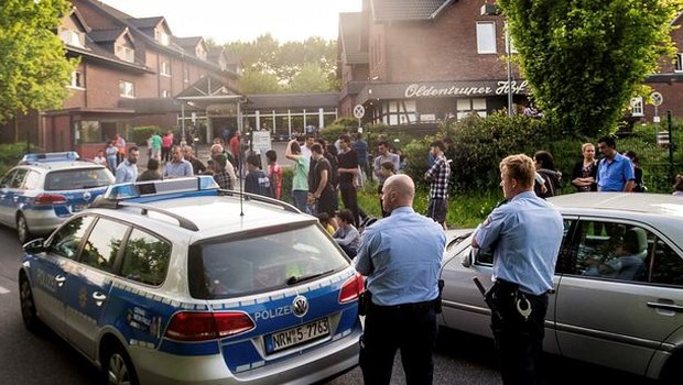 Almanya'da sığınmacılara ateş açıldı