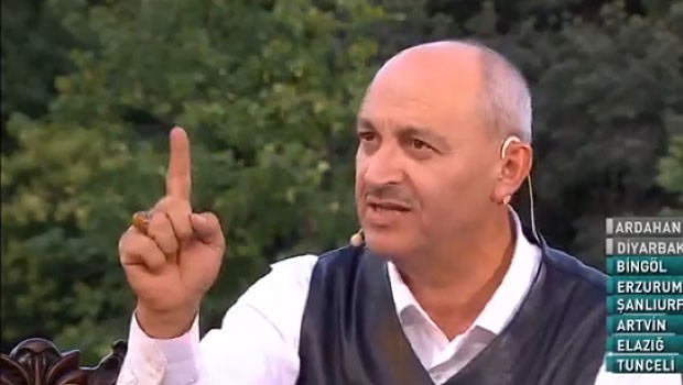 'Namaz kılmayan hayvandır' diyen profesör özür diledi
