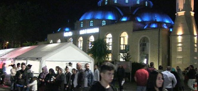 Almanya'nın 'Sultanahmet Cami'si dolup taşıyor