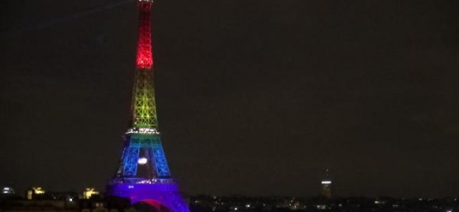 Eyfel Kulesi'nde Orlando katliamı unutulmadı