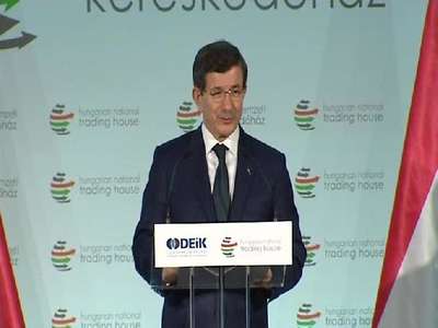 Davutoğlu: “Türkiye’de karşılaşacağınız bürokratik engeli kaldırmak bizim boynumuzun borcudur