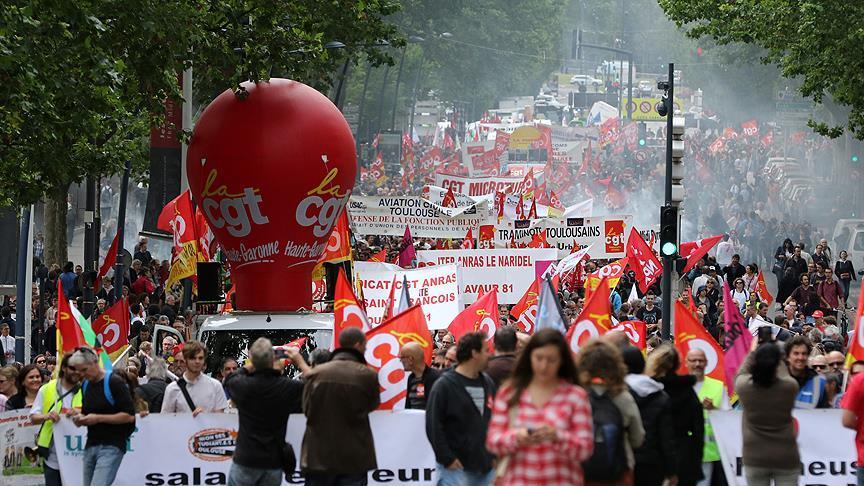 Fransa'da grev ve protestolar devam ediyor