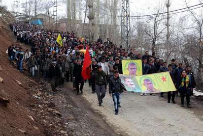 Beytüşşebap'ta YPG'linin cenazesi sonrası çıkan olaylarda 2 polis yaralandı