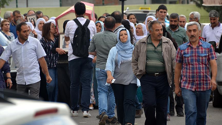 Teröristin cenazesine katılan vekillere inceleme