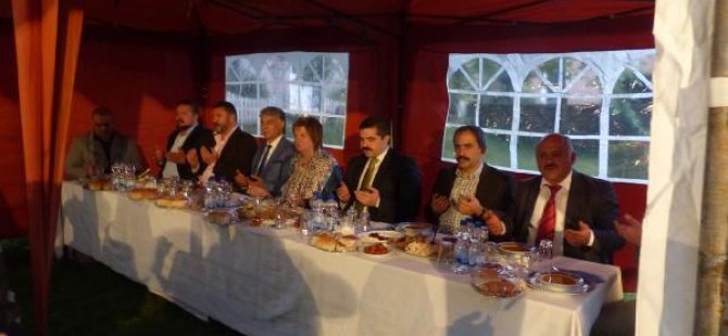 Dinslaken Türk İslam Kültür Ocağı'ndan açık hava iftarı