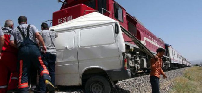 Elazığ'da tren faciası: 9 ölü