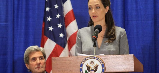 John Kerry ve Angelina Jolie iftar programına katıldı