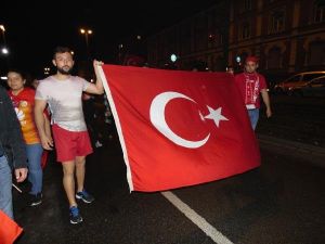 Almanya'da Türklerin galibiyet coşkusu