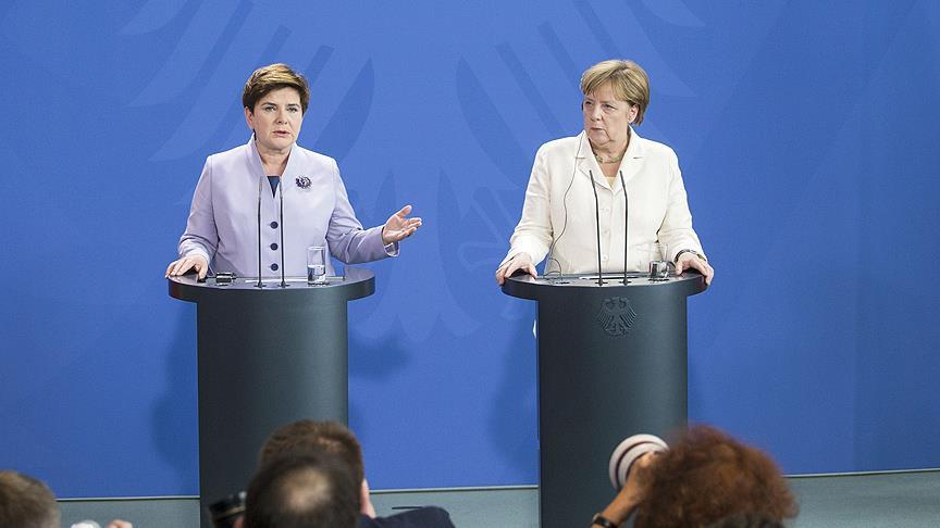 Merkel: İngiltere’nin AB'de kalmasını istiyorum