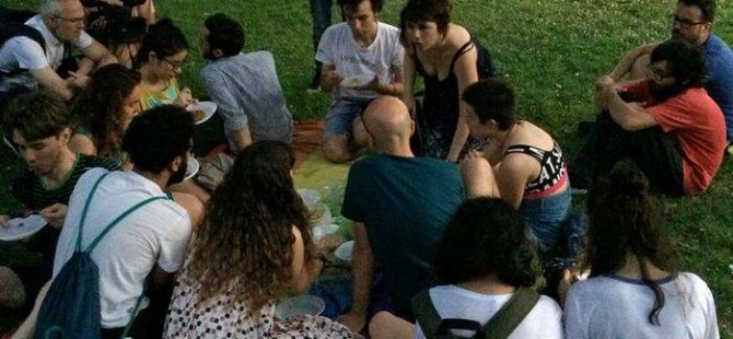 Eşcinseller iftar düzenledi