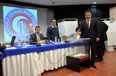 ÇOMÜ'de rektörlük yarışı başladı