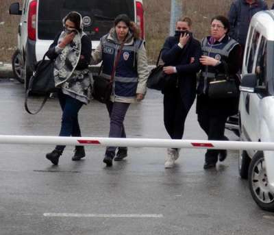 Cüzdan çaldıkları öne sürülen 2 Bulgar kadın tutuklandı