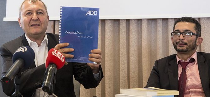 Almanya'da Türk kökenliler parti kuruyor
