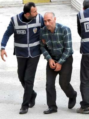 Eşini pompalı tüfekle öldüren sanık Adli Tıp'a sevk edildi