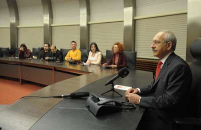 Kılıçdaroğlu, Bursa Çağdaş Gazeteciler Derneği üyeleri ile görüştü