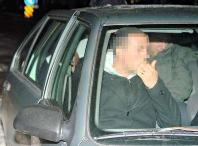 MİNİBÜS ŞOFÖRÜ, BANKACIYI TACİZDEN TUTUKLANDI