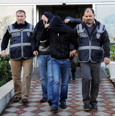 Fuhuş operasyonu şüphelileri adliyede