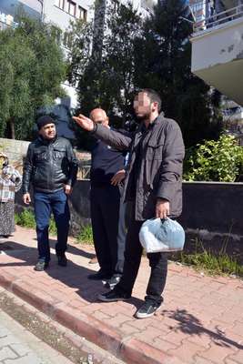 Sevgilisinden dayak yiyen erkeği polis kurtardı