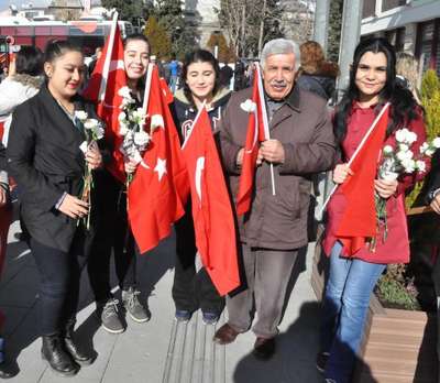 UŞAK'TA SARIKAMIŞ ŞEHİTLERİ ANILDI