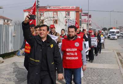 PTT çalışanlarından taşeron tepkisi
