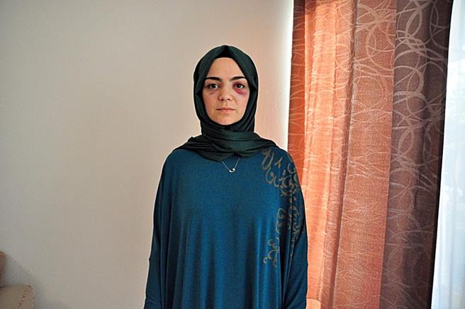 Almanya'da başörtülü kadına saldırıya tepkiler sürüyor